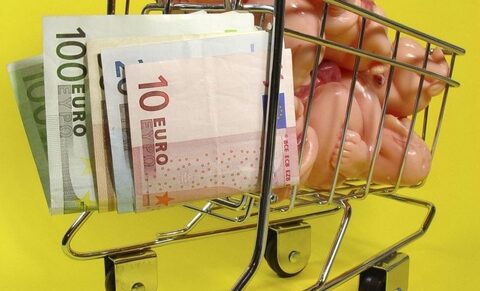 Italie : contourner la loi qui interdit la GPA