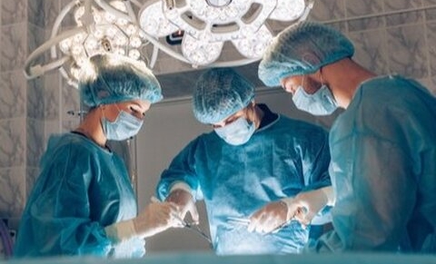 Un fœtus sauvé grâce à une greffe de moelle osseuse in utero