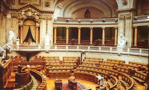 Les députés portugais approuvent une nouvelle version de la loi euthanasie