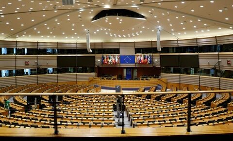 Le Parlement européen inscrit « l’exploitation de la GPA » au rang des actes de traite d’êtres humains