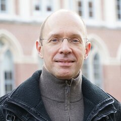 Paulo Rodrigues - COVID-19 : Réflexions autour de l'humanisation de la mort en temps de pandémie